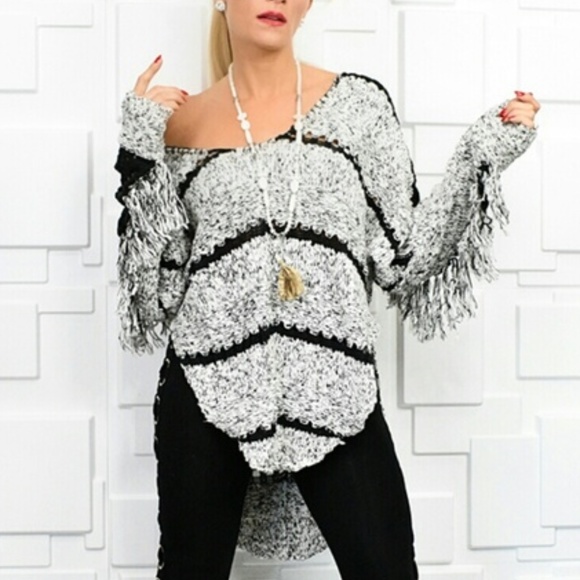 SLOANE ROUGE Sweaters - 🛑LAST 1🛑SLOANE ROUGE FRINGED SWEATER